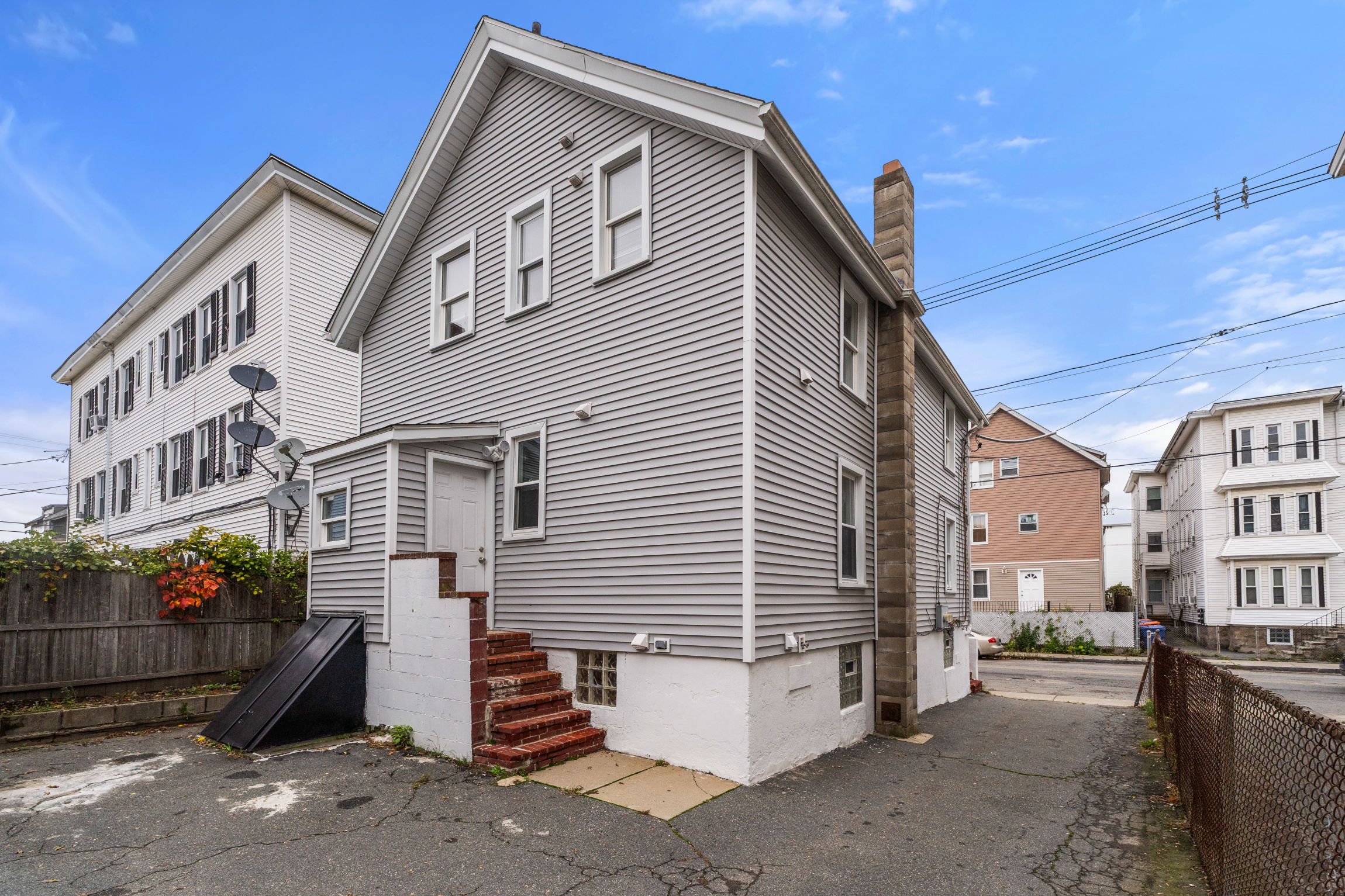  207 Belleville Avenue, New Bedford, MA, 02746 - 物件實景