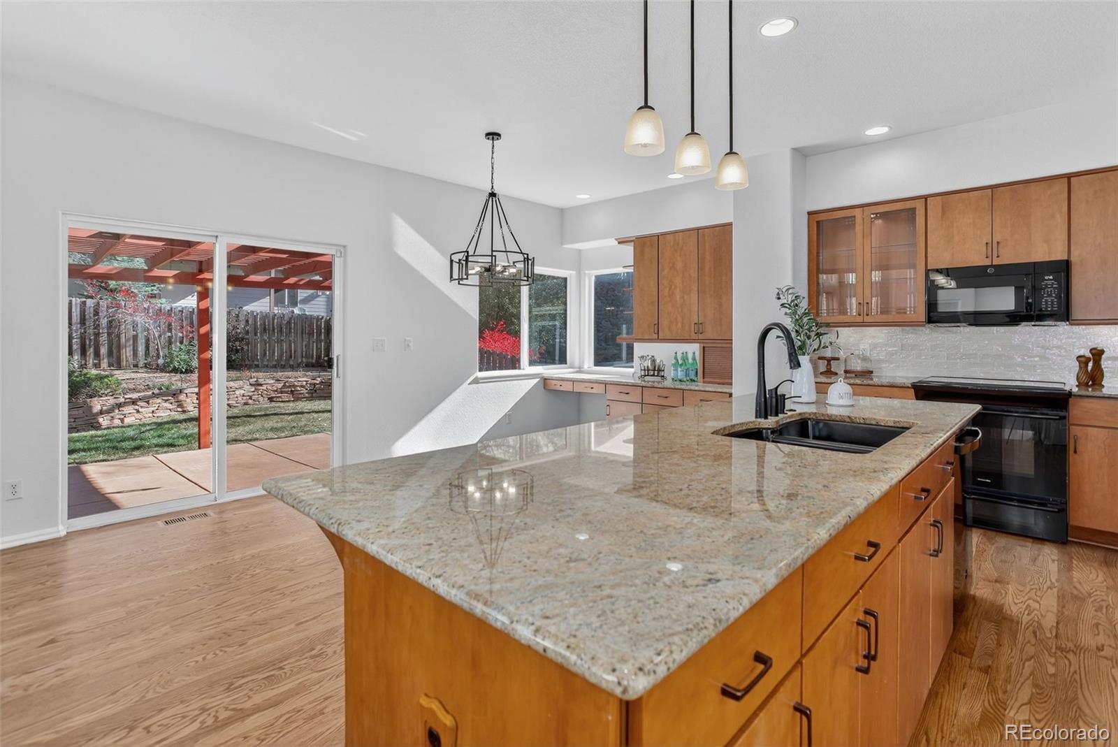 Golden, Colorado, 80403, United States, 3 Bedrooms Bedrooms, ,3 BathroomsBathrooms,Residential,For Sale,1988372