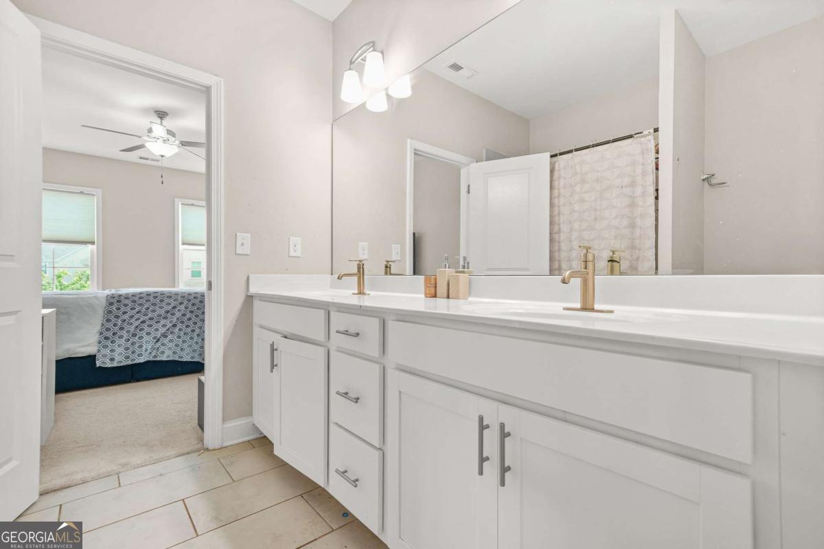 Cumming, Georgia, 30041, United States, 5 Bedrooms Bedrooms, ,4 BathroomsBathrooms,Residential,For Sale,1868153