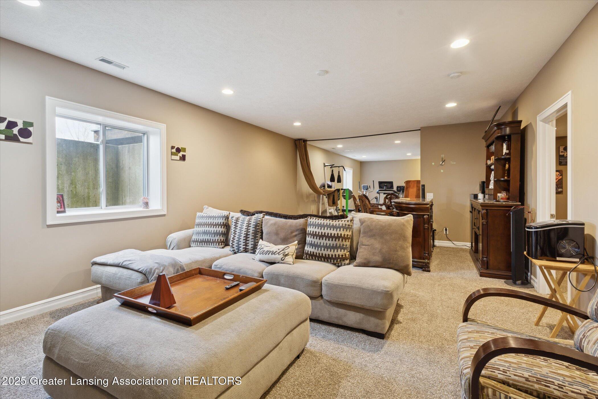 Okemos, Michigan, 48864, United States, 4 Bedrooms Bedrooms, ,4 BathroomsBathrooms,Residential,For Sale,1992112