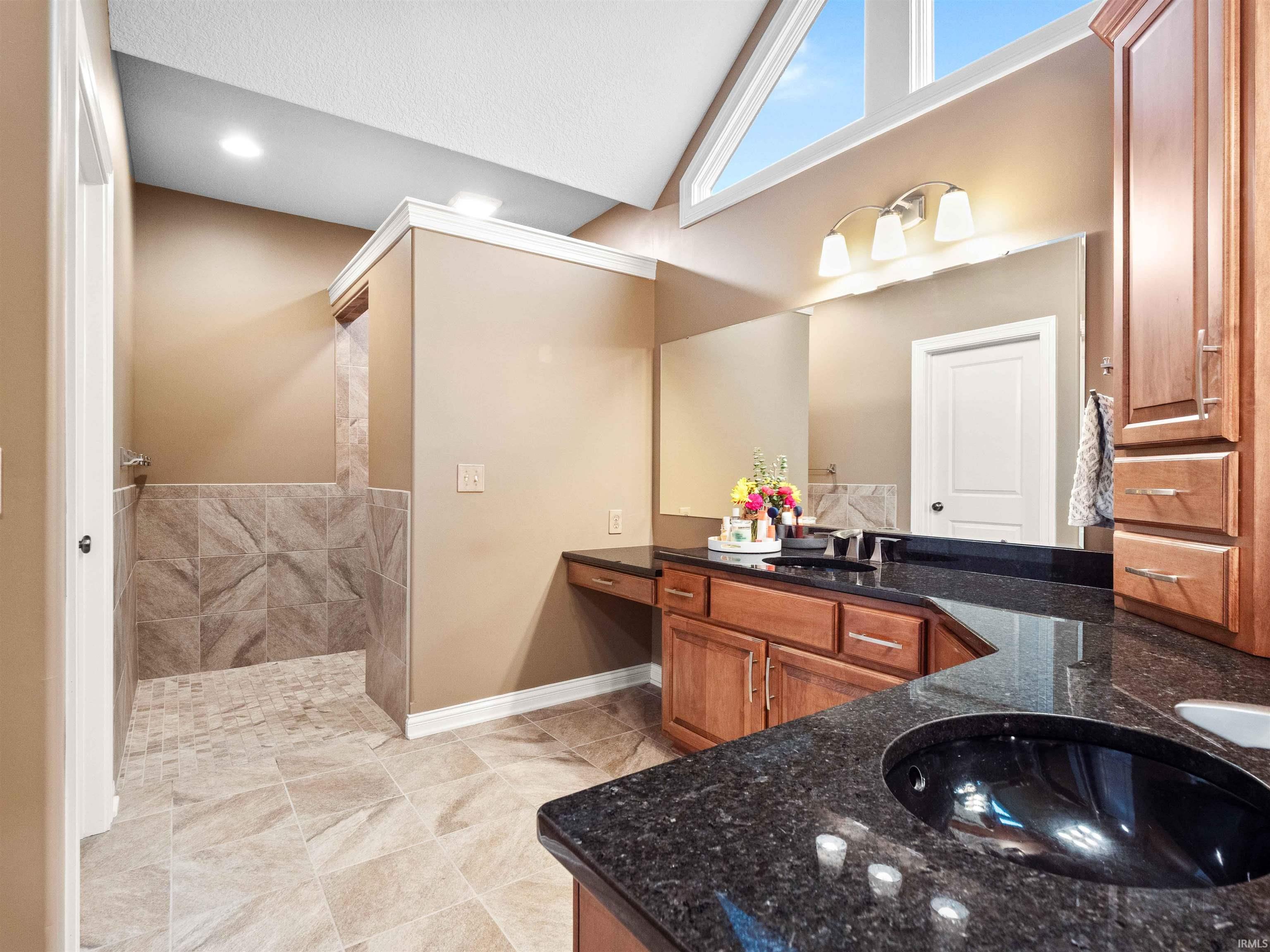Fort Wayne, Indiana, 46845, United States, 3 Bedrooms Bedrooms, ,3 BathroomsBathrooms,Residential,For Sale,1878138
