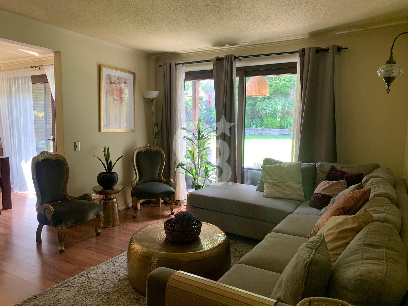 Lo Barnechea, Chile, 5 Bedrooms Bedrooms, ,4 BathroomsBathrooms,Residential,For Sale,1992100