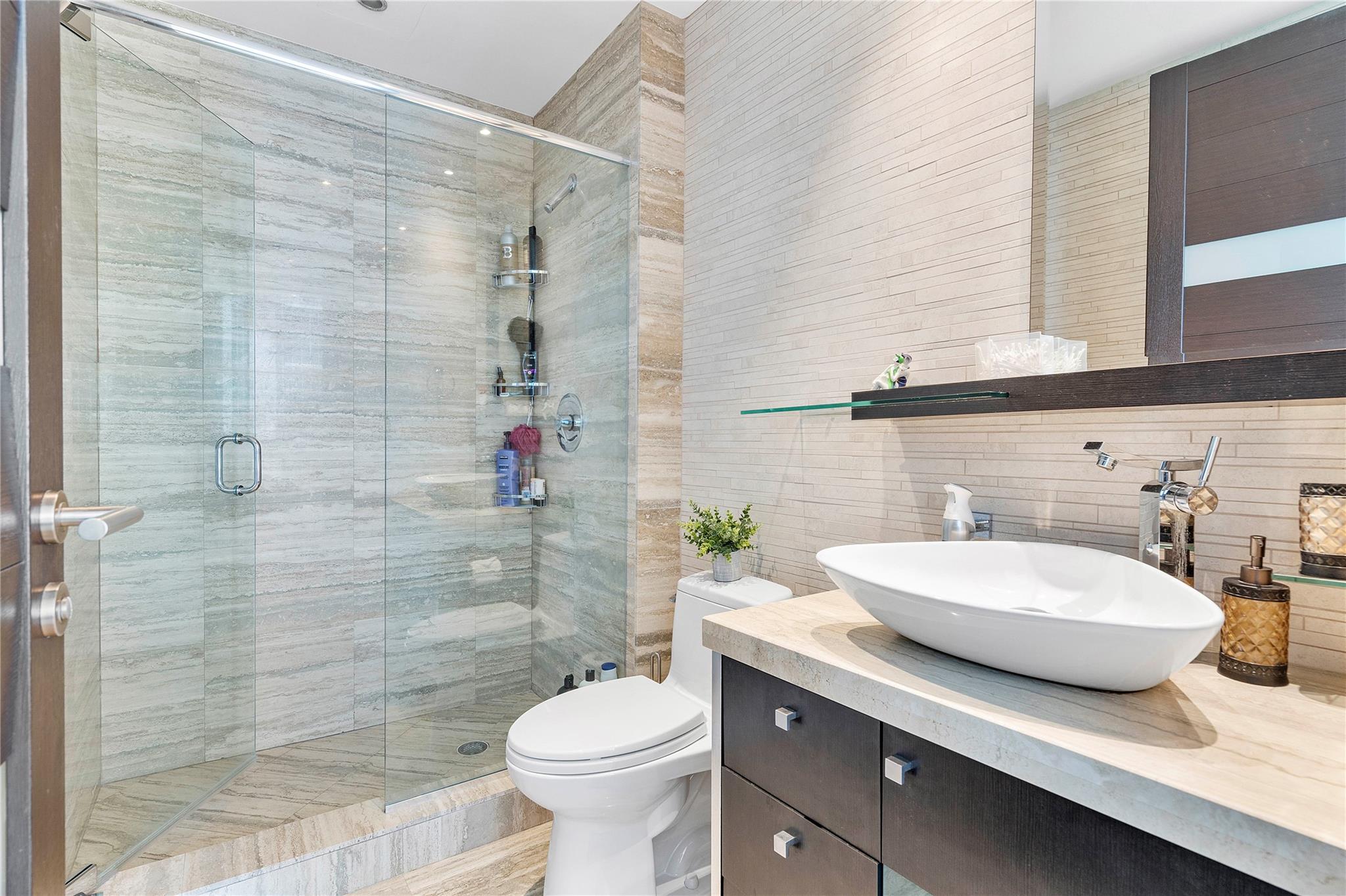 Sunny Isles Beach, Florida, 33160, United States, 3 Bedrooms Bedrooms, ,4 BathroomsBathrooms,Residential,For Sale,1824063