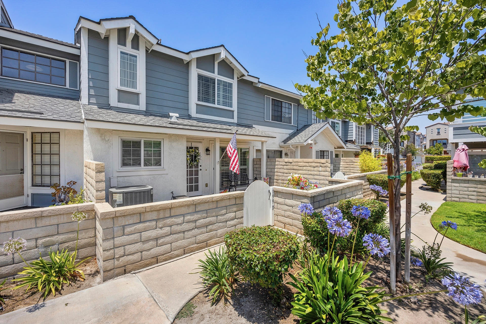 Anaheim, California, 92801, United States, 3 Bedrooms Bedrooms, ,3 BathroomsBathrooms,Residential,For Sale,1878361