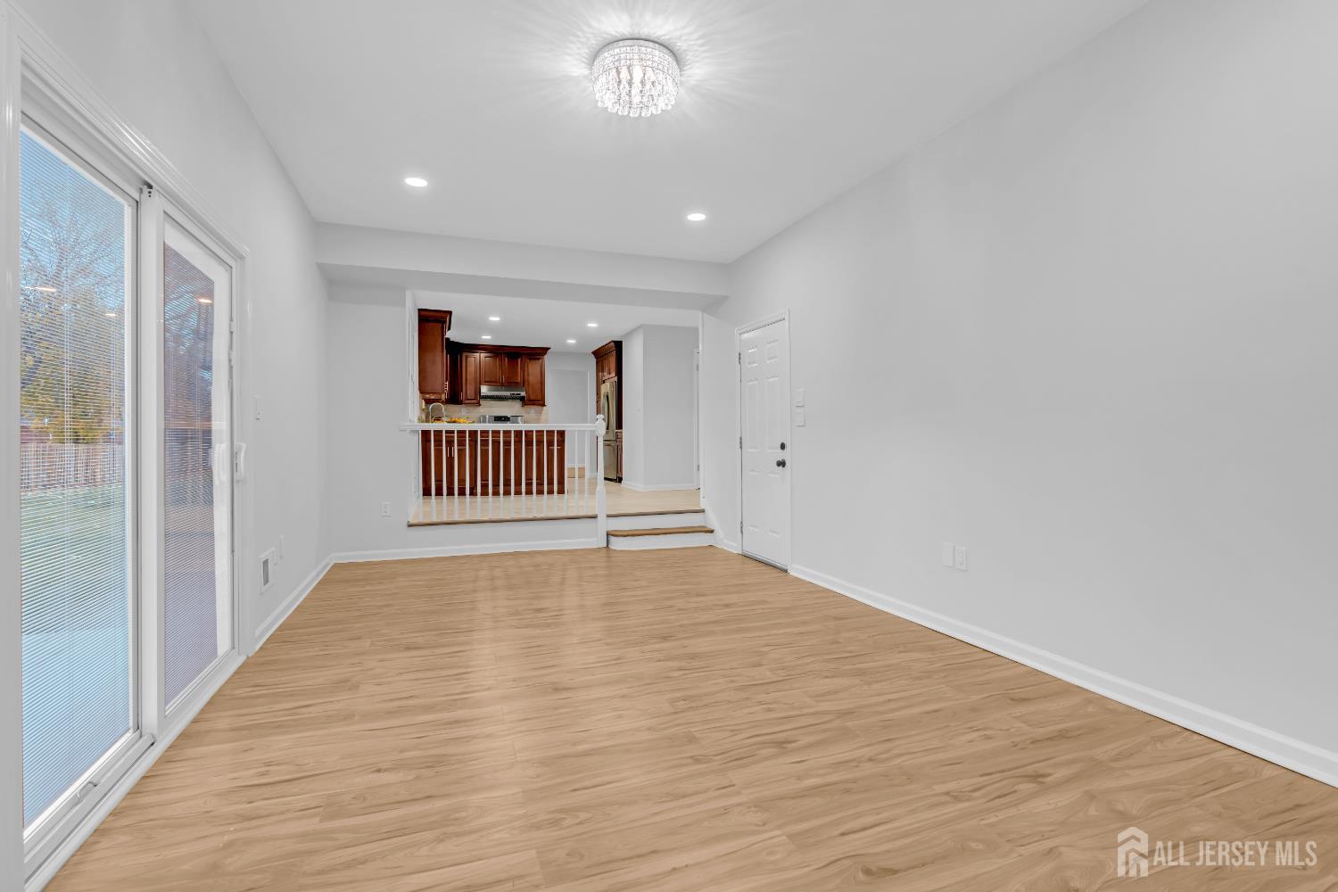 East Brunswick, New Jersey, 08816, United States, 3 Bedrooms Bedrooms, ,3 BathroomsBathrooms,Residential,For Sale,2001983