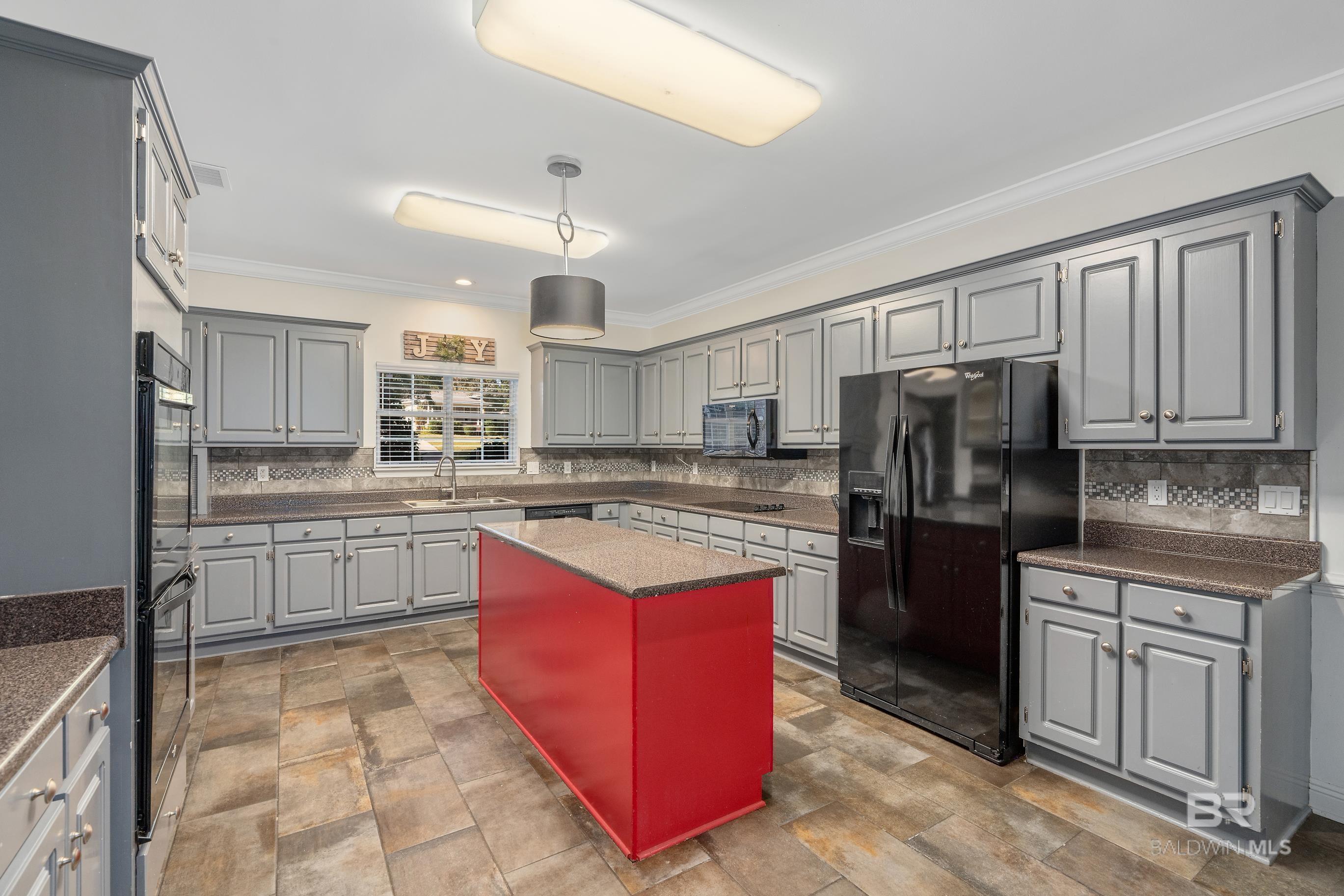 Saraland, Alabama, 36571, United States, 5 Bedrooms Bedrooms, ,7 BathroomsBathrooms,Residential,For Sale,1998378