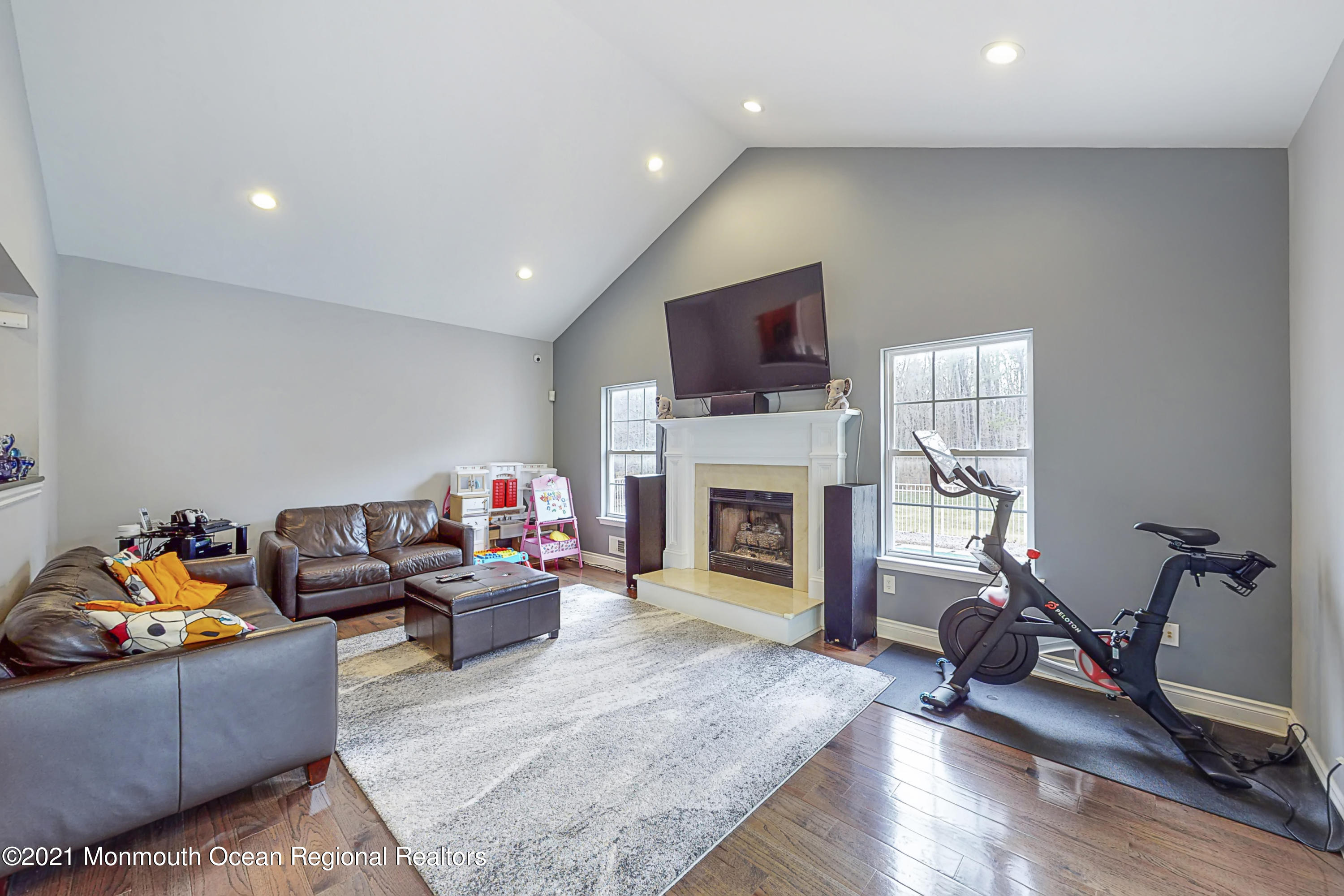 Jackson, New Jersey, 08527, United States, 4 Bedrooms Bedrooms, ,3 BathroomsBathrooms,Residential,For Sale,1944716