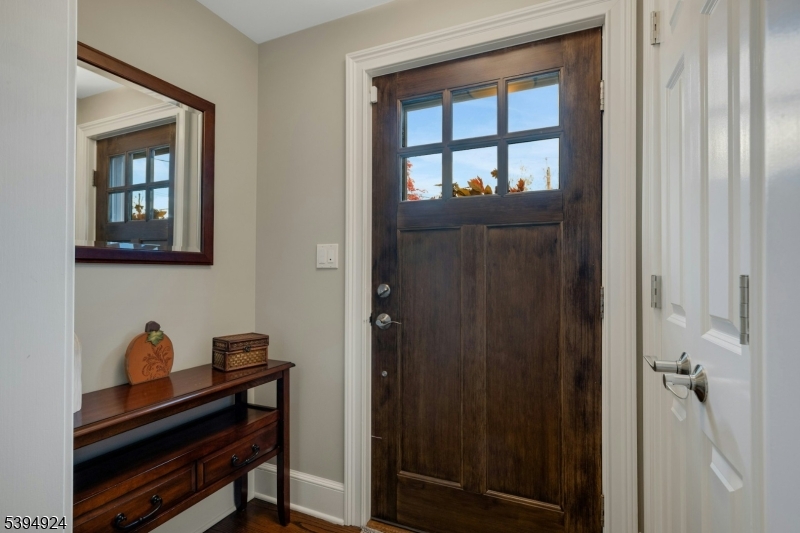 Verona Twp., New Jersey, 07044, United States, 4 Bedrooms Bedrooms, ,3 BathroomsBathrooms,Residential,For Sale,1992064