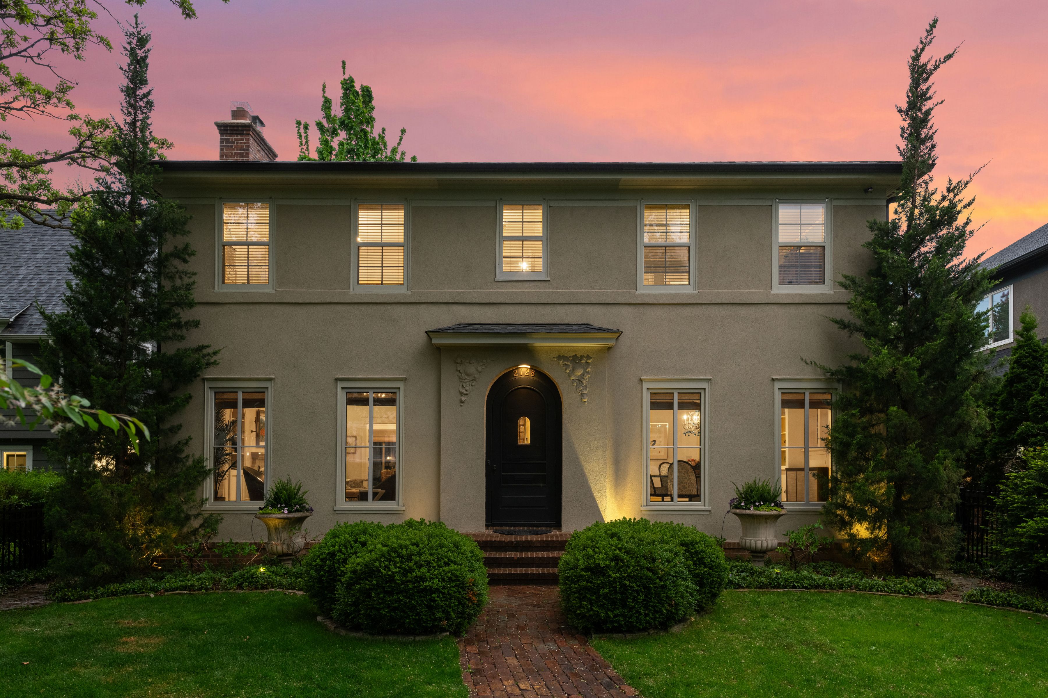  Architectural Elegance in Prestigious Kenwood - 物件實景