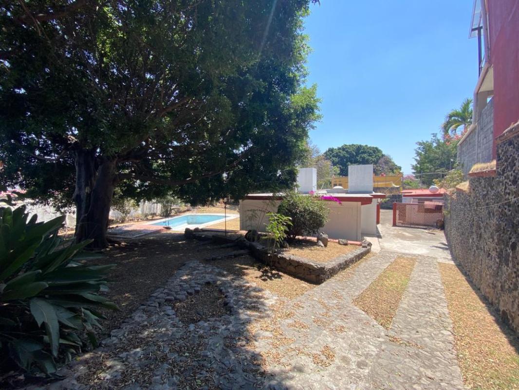 Tabachin, Cuernavaca, Morelos, 62343, Mexico, 4 Bedrooms Bedrooms, ,4 BathroomsBathrooms,Residential,For Sale,Tabachin,1620946
