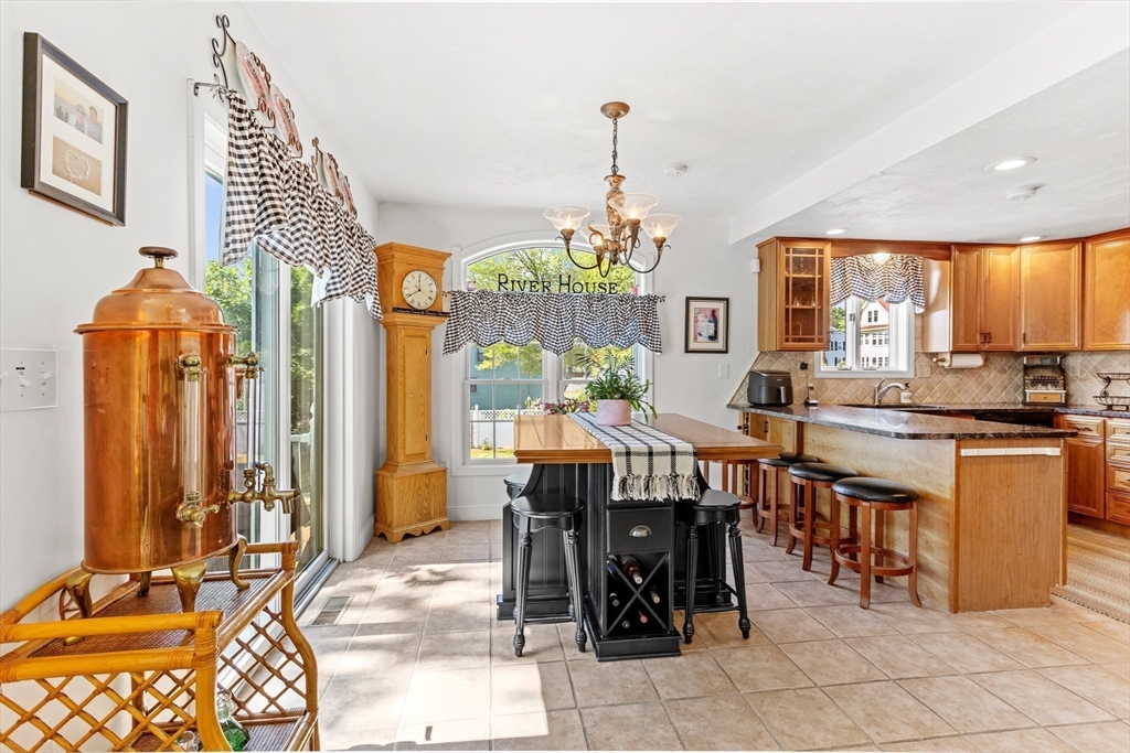 Methuen, Massachusetts, 01844, United States, 3 Bedrooms Bedrooms, ,2 BathroomsBathrooms,Residential,For Sale,1929056