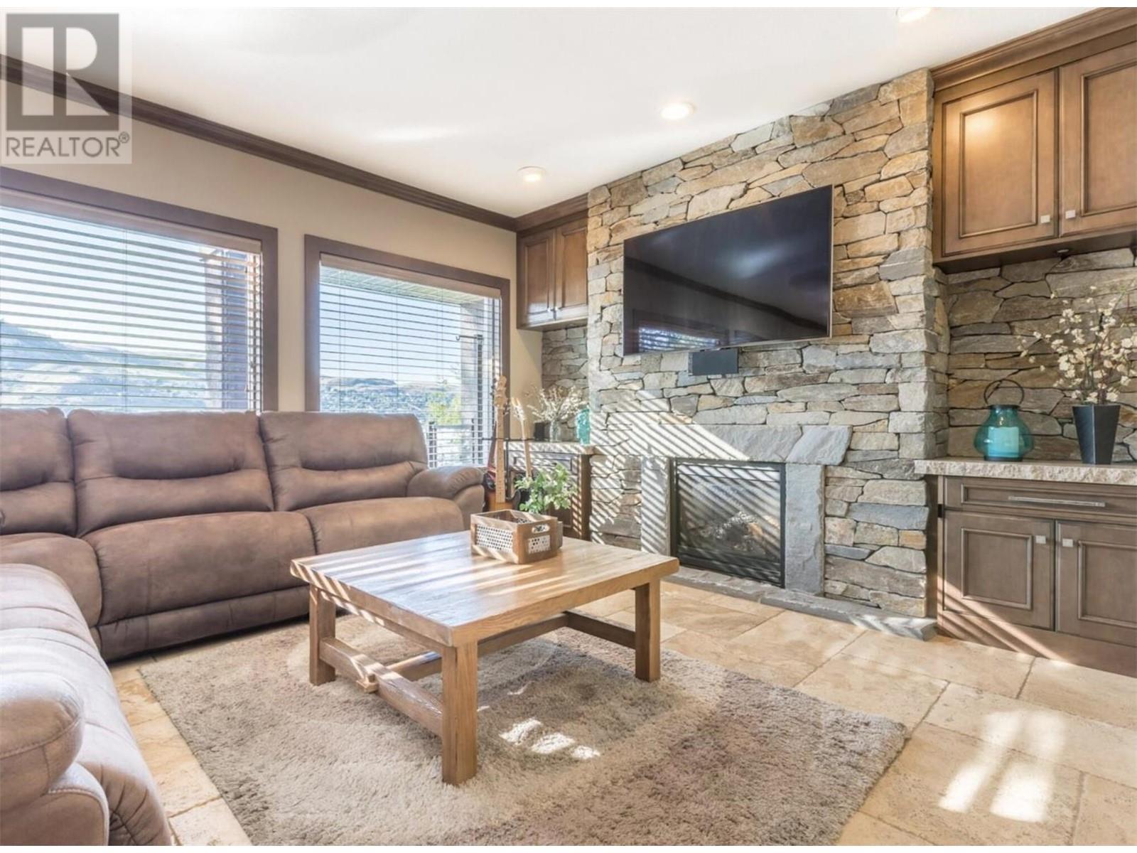 COLDSTREAM, British Columbia, V1B 2E1, CA, 10 Bedrooms Bedrooms, ,8 BathroomsBathrooms,Residential,For Sale,1948334