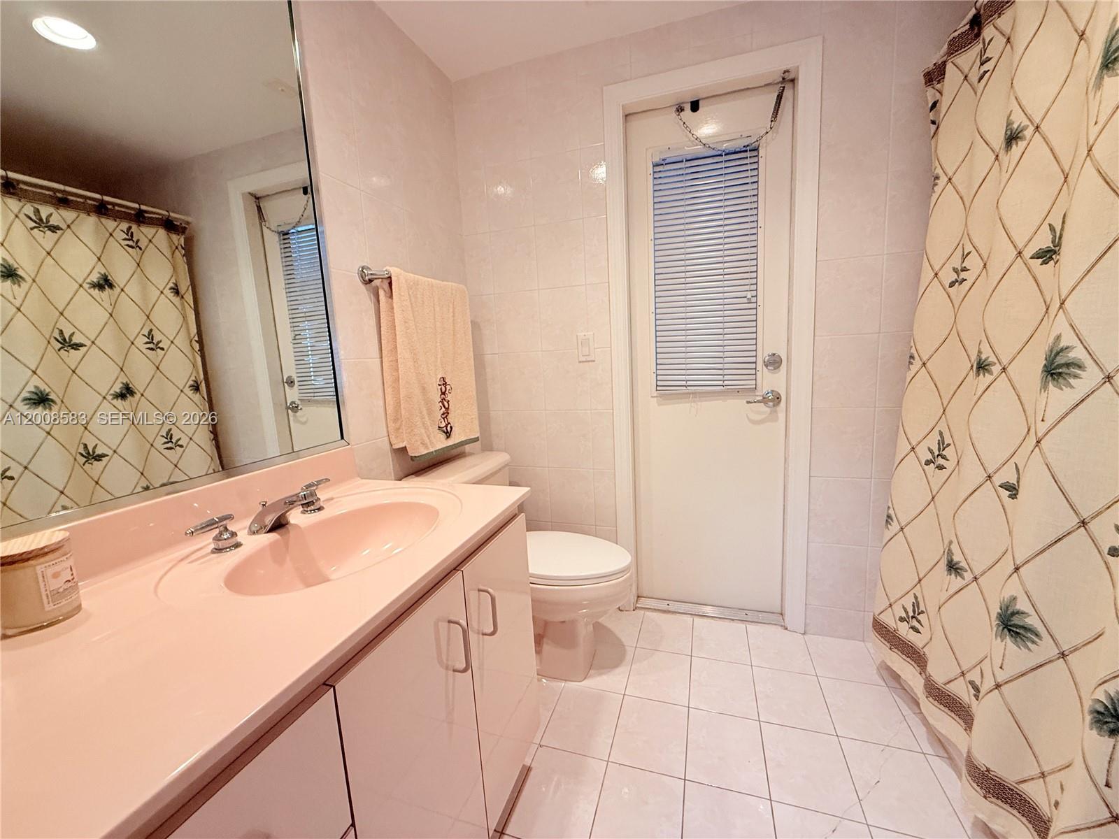 Miami, Florida, 33175, United States, 5 Bedrooms Bedrooms, ,3 BathroomsBathrooms,Residential,For Sale,2040426
