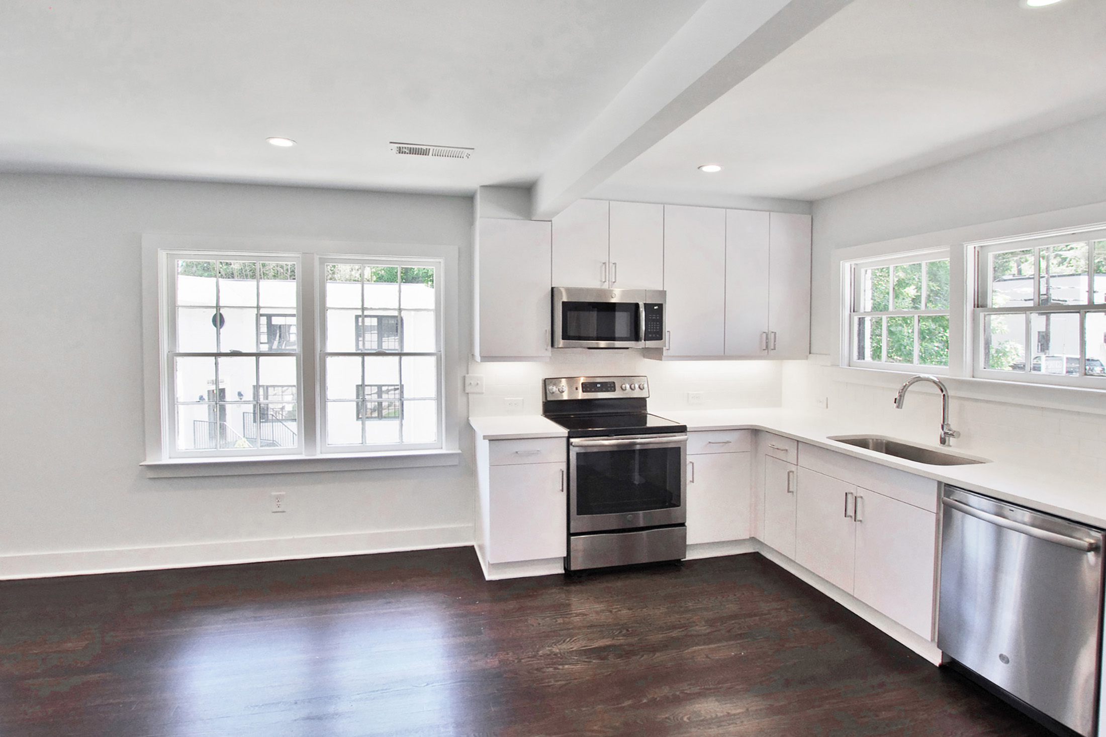  Fully Renovated, Top-Floor Residence in Buckhead - 物件實景