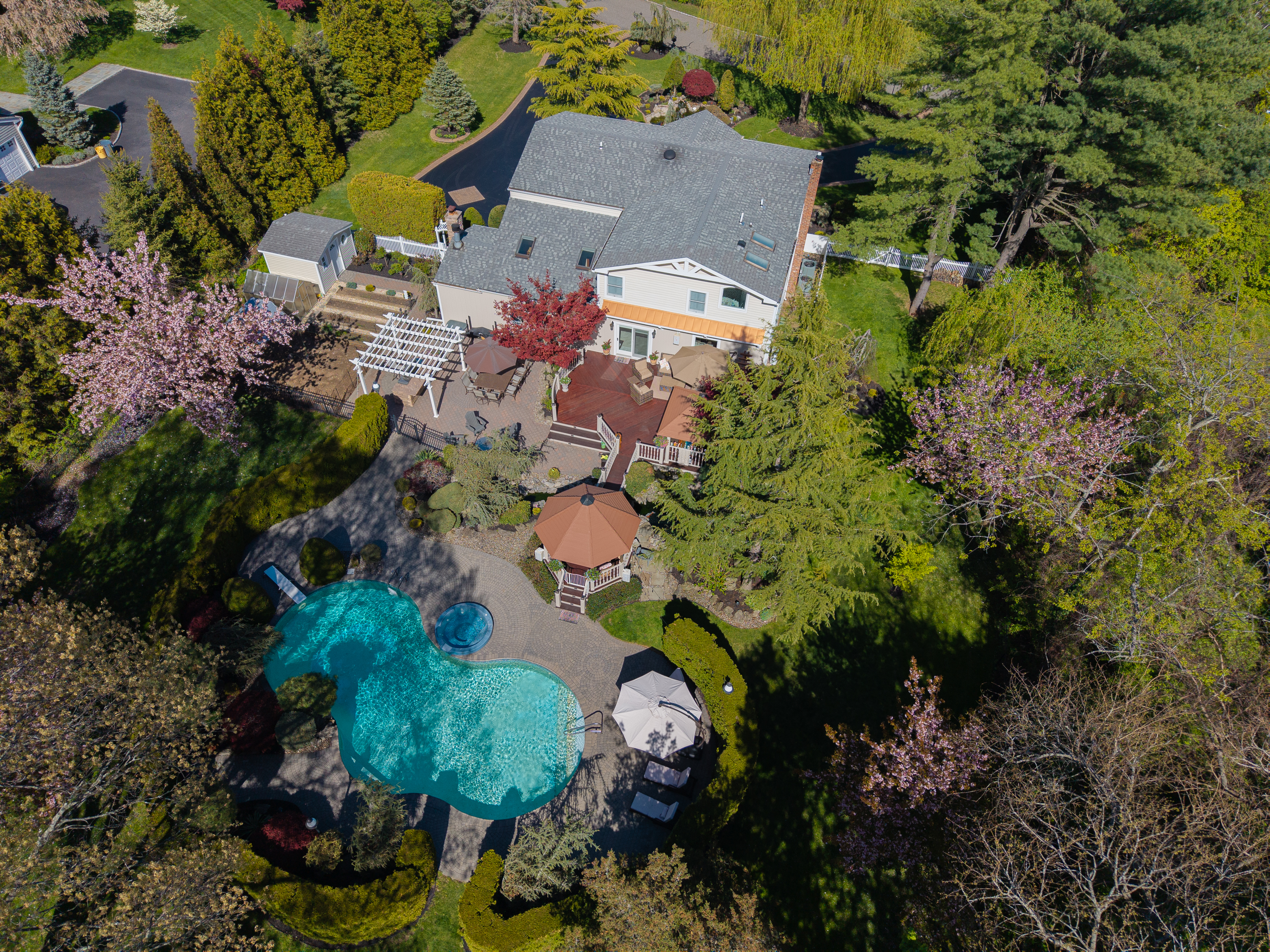  70 Laurel Court, Laurel Hollow, NY 11791 - 物件實景