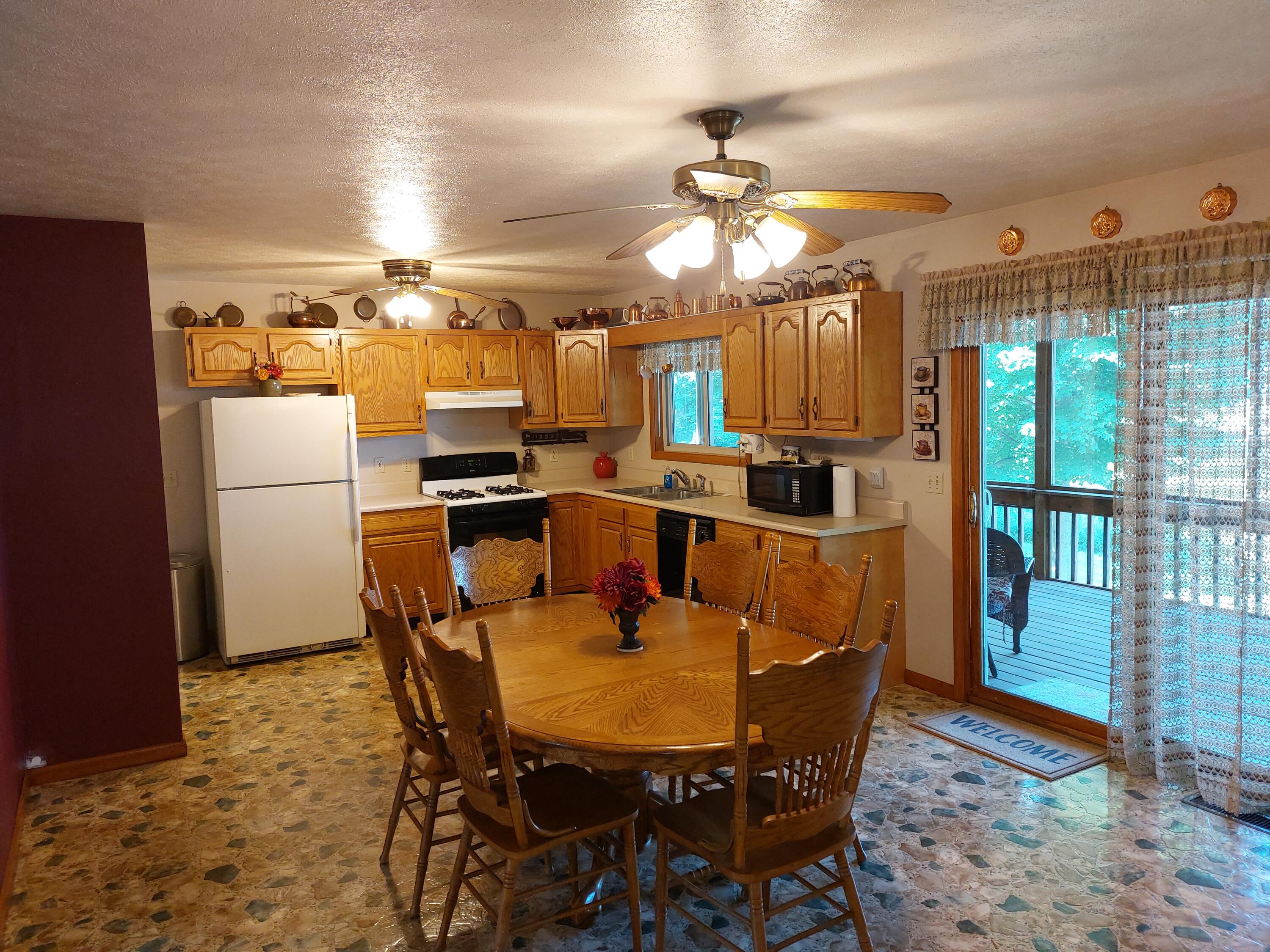 Dowagiac, Michigan, 49047, United States, 3 Bedrooms Bedrooms, ,2 BathroomsBathrooms,Residential,For Sale,1909140