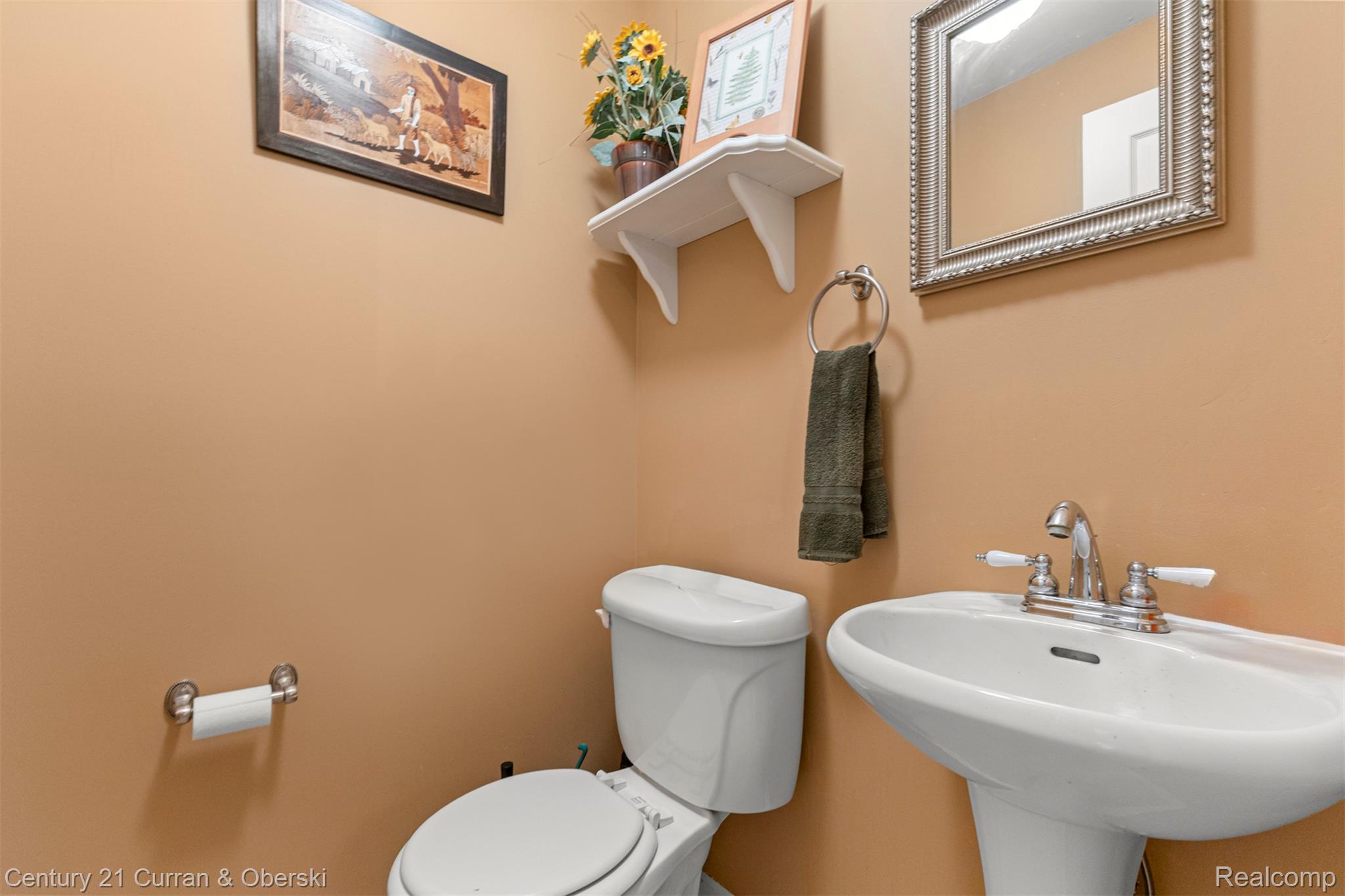 Canton Charter Township, Michigan, 48188, United States, 4 Bedrooms Bedrooms, ,4 BathroomsBathrooms,Residential,For Sale,2049400