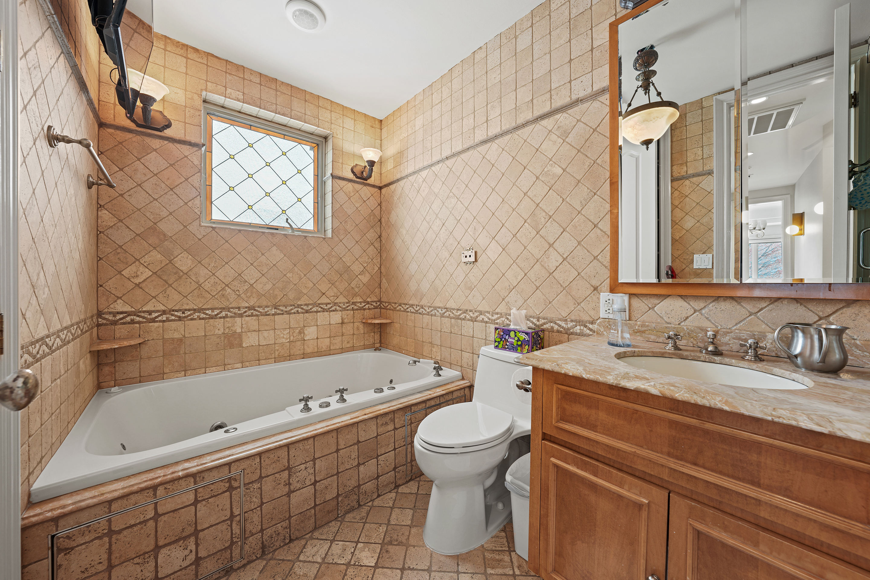 Brooklyn, New York, 11230, United States, 6 Bedrooms Bedrooms, ,5 BathroomsBathrooms,Residential,For Sale,1780771