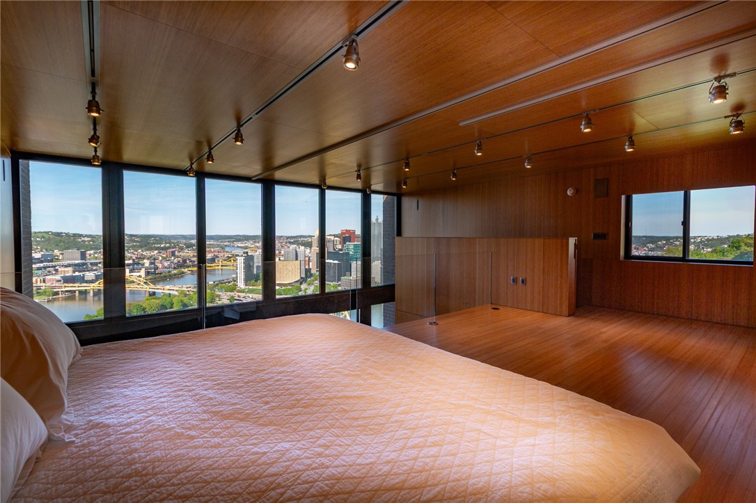 Pittsburgh, Pennsylvania, 15211, United States, 1 Bedroom Bedrooms, ,2 BathroomsBathrooms,Residential,For Sale,1981120