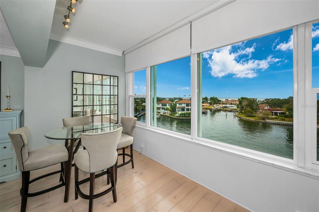 St Petersburg, Florida, 33704, United States, 2 Bedrooms Bedrooms, ,2 BathroomsBathrooms,Residential,For Sale,1989115