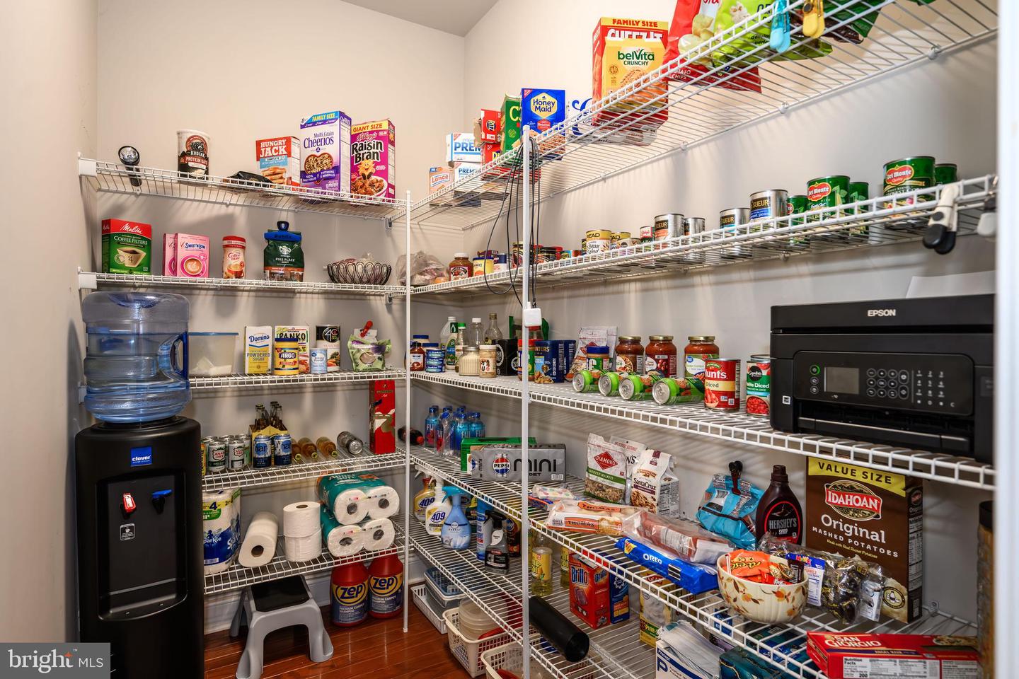 Queenstown, Maryland, 21658, United States, 5 Bedrooms Bedrooms, ,5 BathroomsBathrooms,Residential,For Sale,1988334