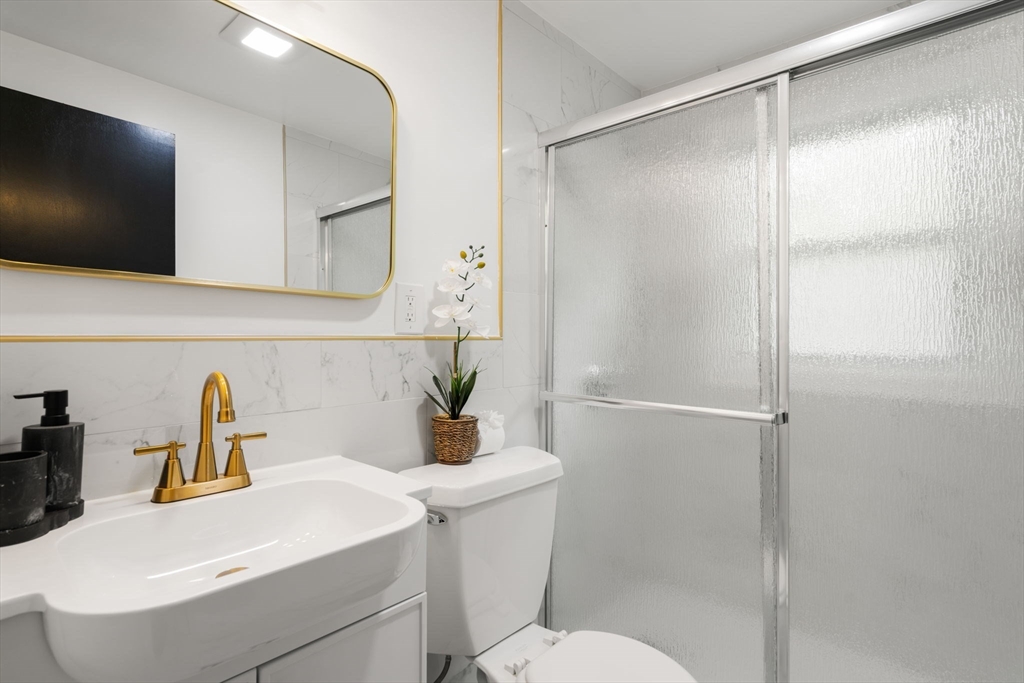 Needham, Massachusetts, 02492, United States, 3 Bedrooms Bedrooms, ,2 BathroomsBathrooms,Residential,For Sale,1847293