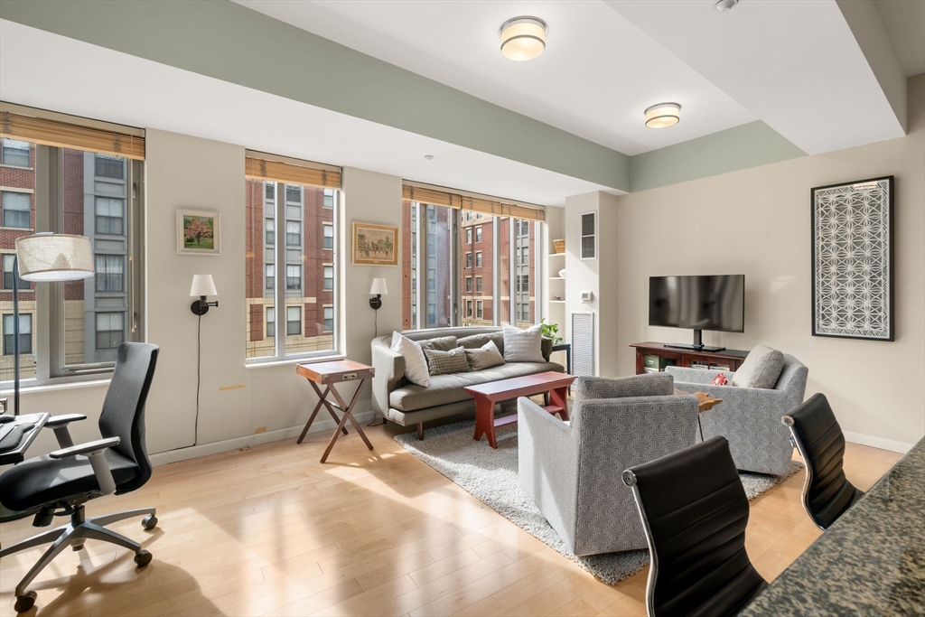 Boston, Massachusetts, 02118, United States, 1 Bedroom Bedrooms, ,1 BathroomBathrooms,Residential,For Sale,1950735