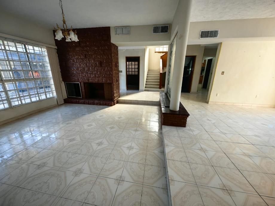 Laguna Sur, Torreón, Coahuila de Zaragoza, 27200, Mexico, 5 Bedrooms Bedrooms, ,4 BathroomsBathrooms,Residential,For Sale,Laguna Sur,1672226