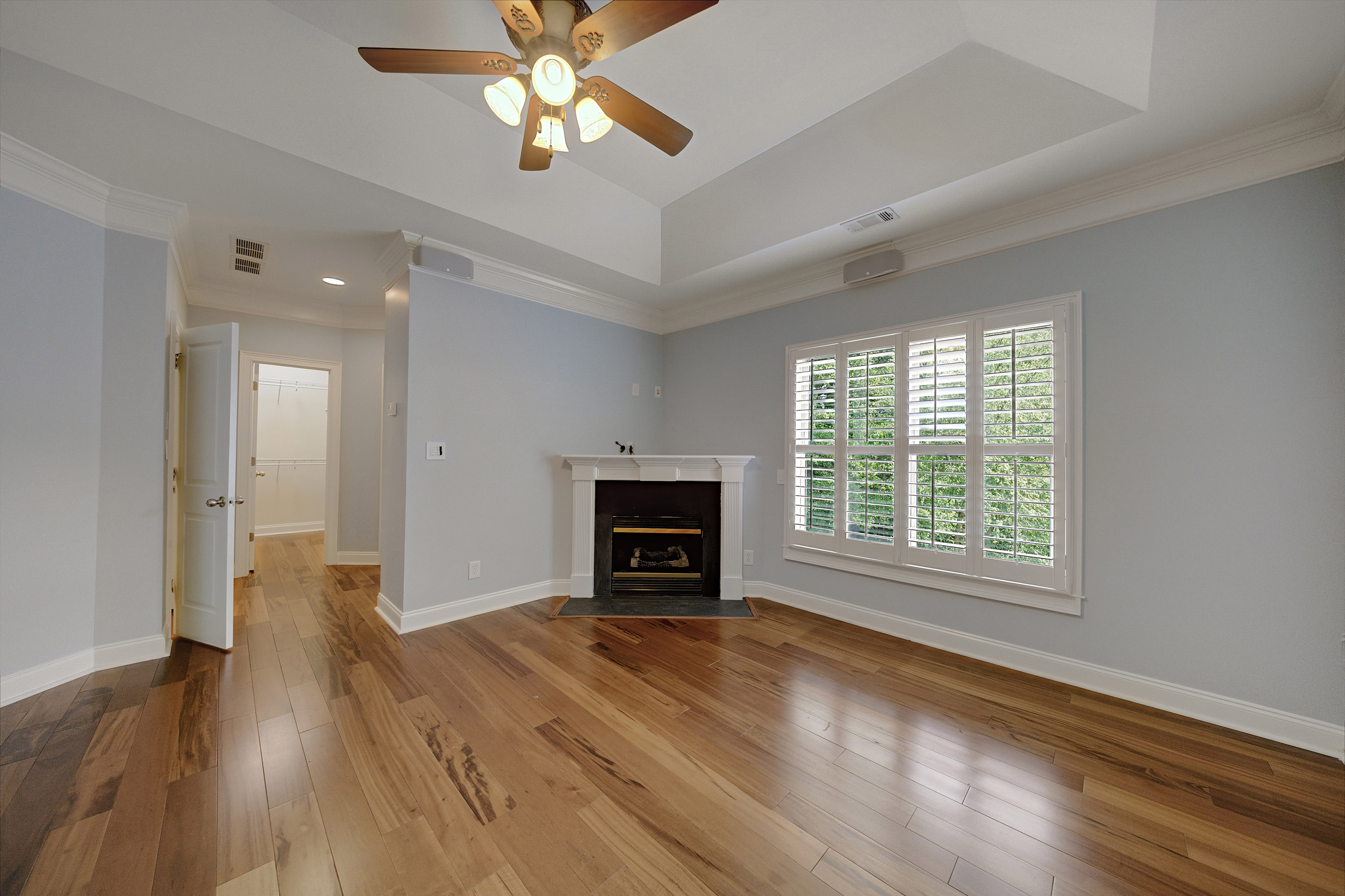  Sandy Springs Townhome Lives Like a Single Family Residence - 物件實景