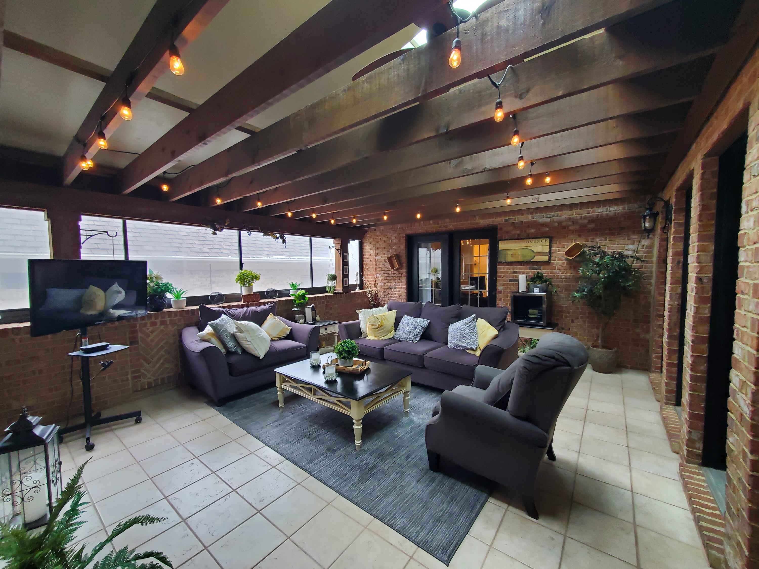 Lexington, Kentucky, 40509, United States, 6 Bedrooms Bedrooms, ,4 BathroomsBathrooms,Residential,For Sale,1785062