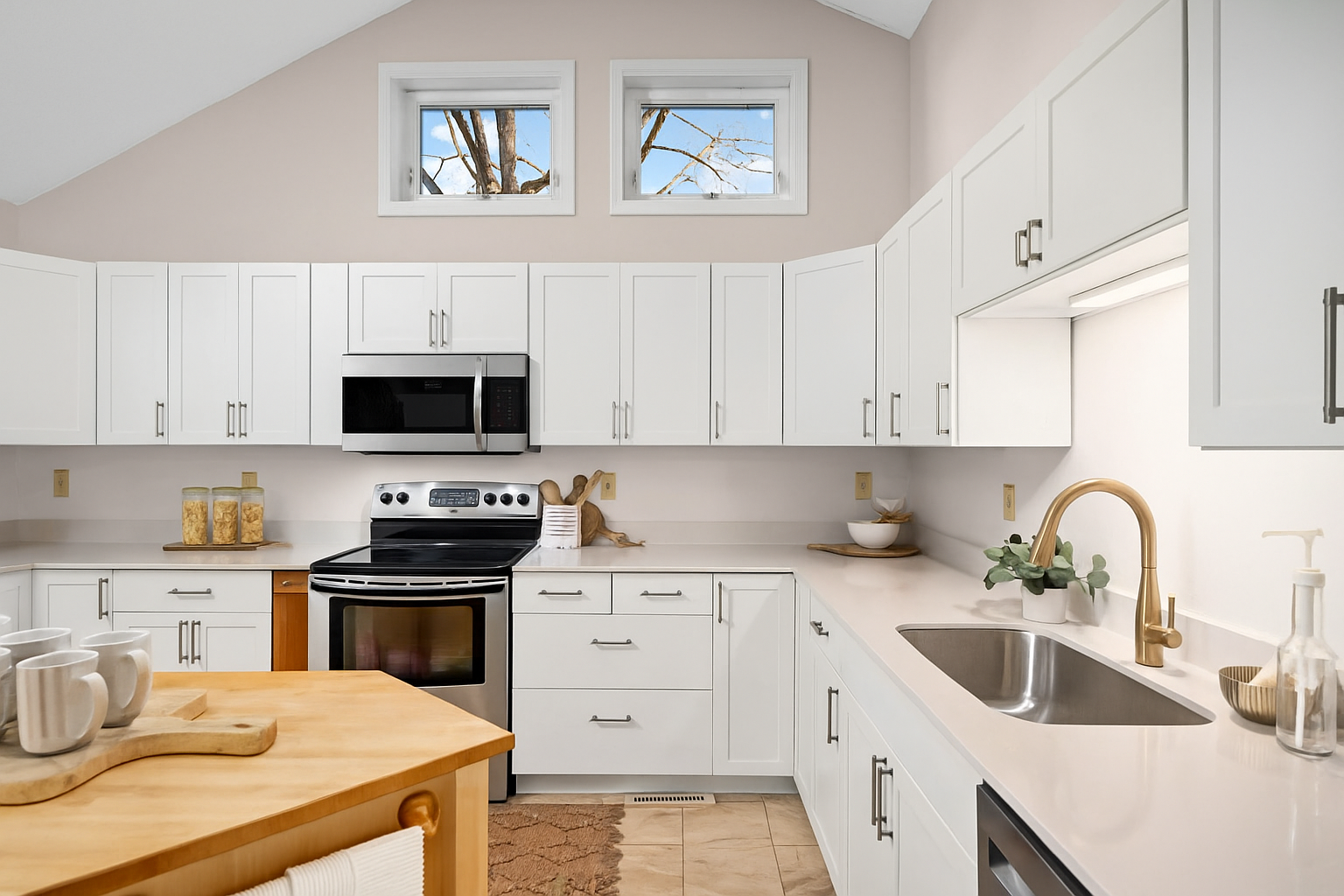 Vadnais Heights, Minnesota, 55127, United States, 4 Bedrooms Bedrooms, ,2 BathroomsBathrooms,Residential,For Sale,1993566