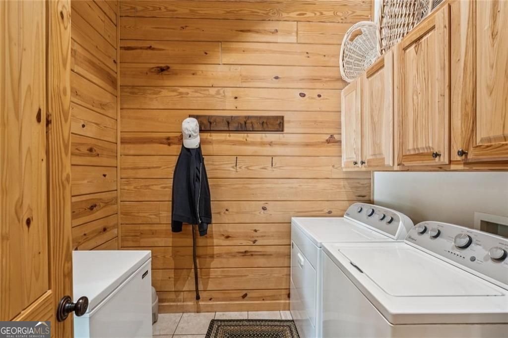 Morganton, Georgia, 30560, United States, 3 Bedrooms Bedrooms, ,3 BathroomsBathrooms,Residential,For Sale,1905376