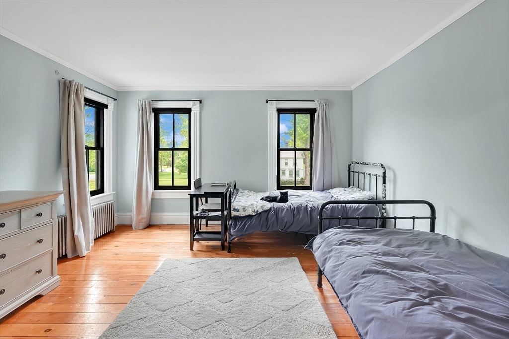 Longmeadow, Massachusetts, 01106, United States, 5 Bedrooms Bedrooms, ,2 BathroomsBathrooms,Residential,For Sale,1819173