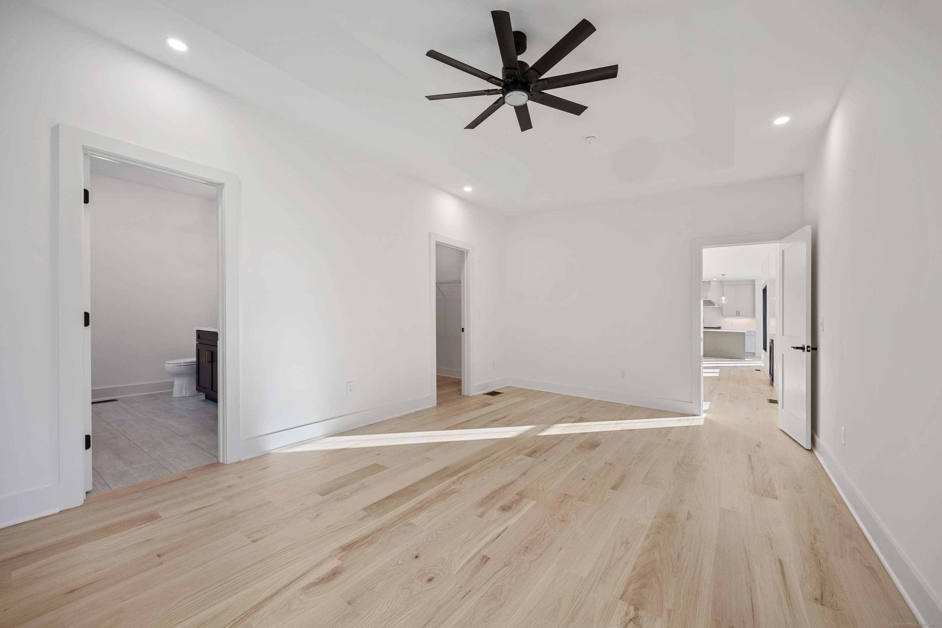 Cheshire, Connecticut, 06410, United States, 3 Bedrooms Bedrooms, ,3 BathroomsBathrooms,Residential,For Sale,1714227