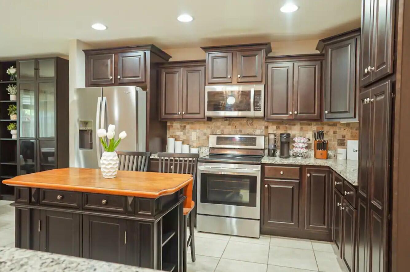 Fort Walton Beach, Florida, 32547, United States, 4 Bedrooms Bedrooms, ,2 BathroomsBathrooms,Residential,For Sale,1978074