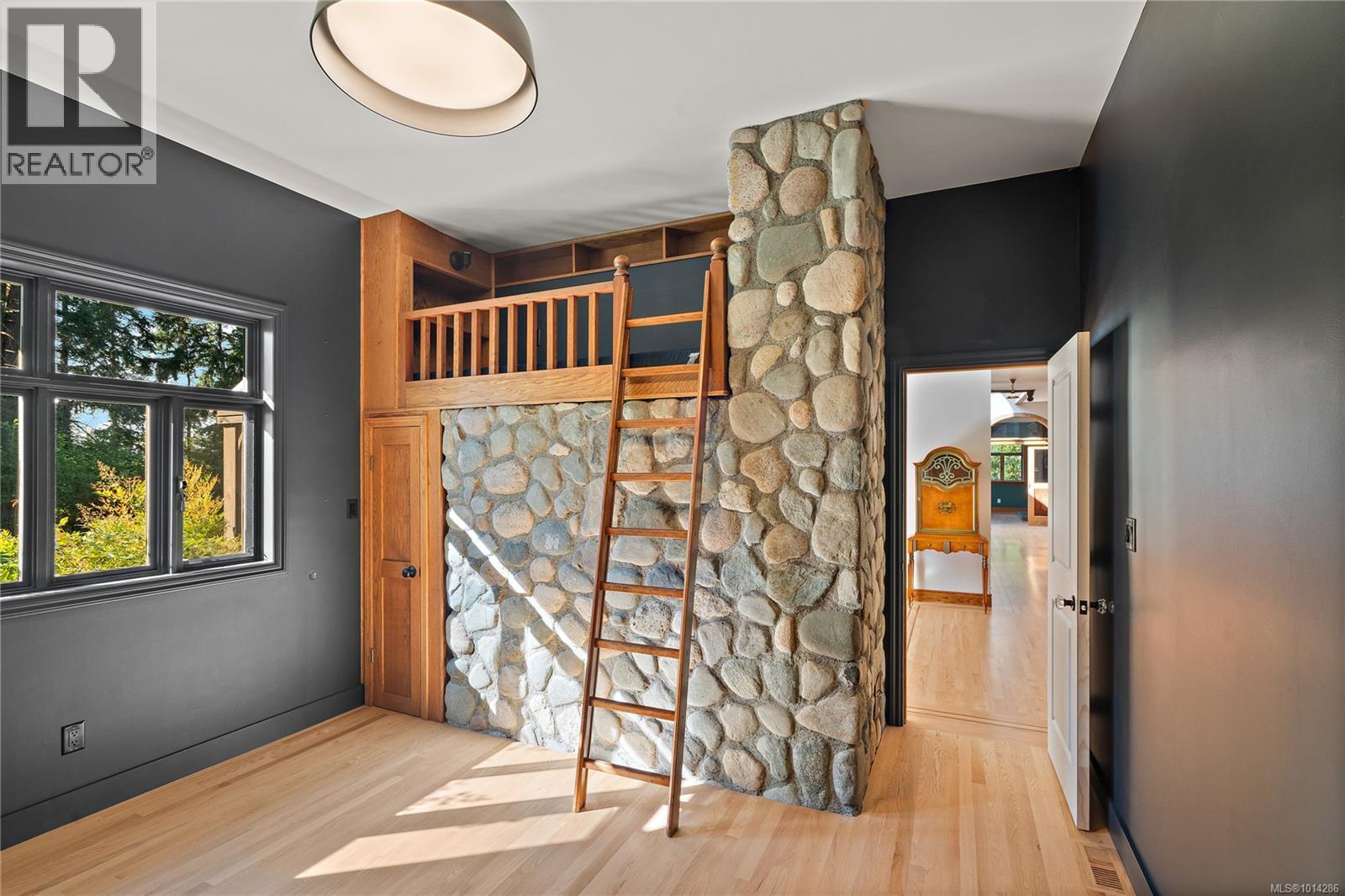 NORTH SAANICH, British Columbia, V8L 5P8, CA, 7 Bedrooms Bedrooms, ,10 BathroomsBathrooms,Residential,For Sale,1950627