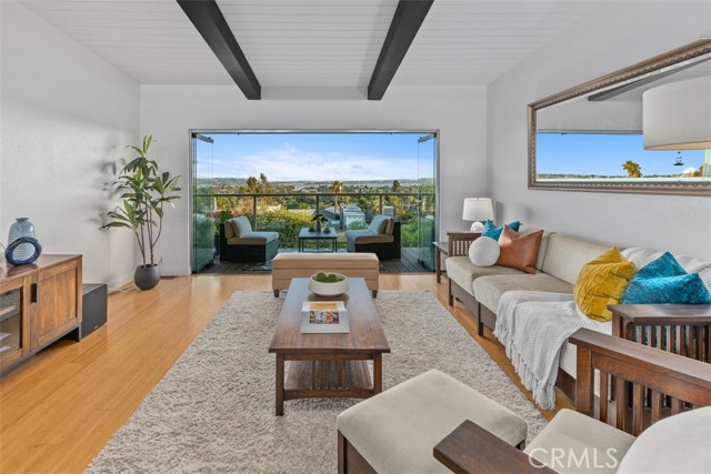 San Diego, California, 92109, United States, 4 Bedrooms Bedrooms, ,3 BathroomsBathrooms,Residential,For Sale,1974655