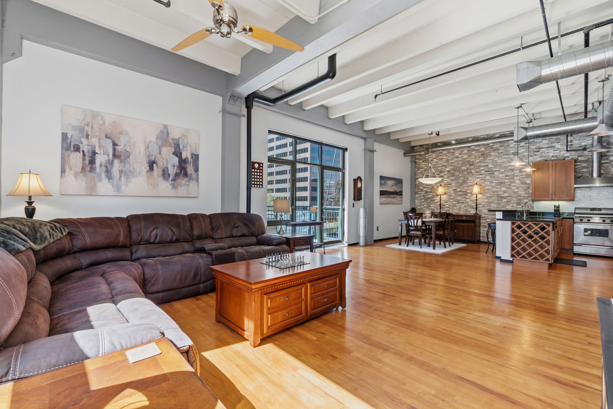  4th floor corner loft with historic character in LoDo - 物件實景