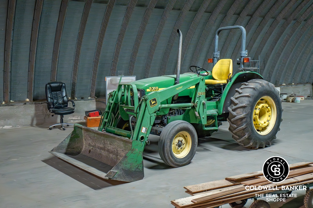 Garden City, Kansas, 67846, United States, 4 Bedrooms Bedrooms, ,Residential,For Sale,2003039