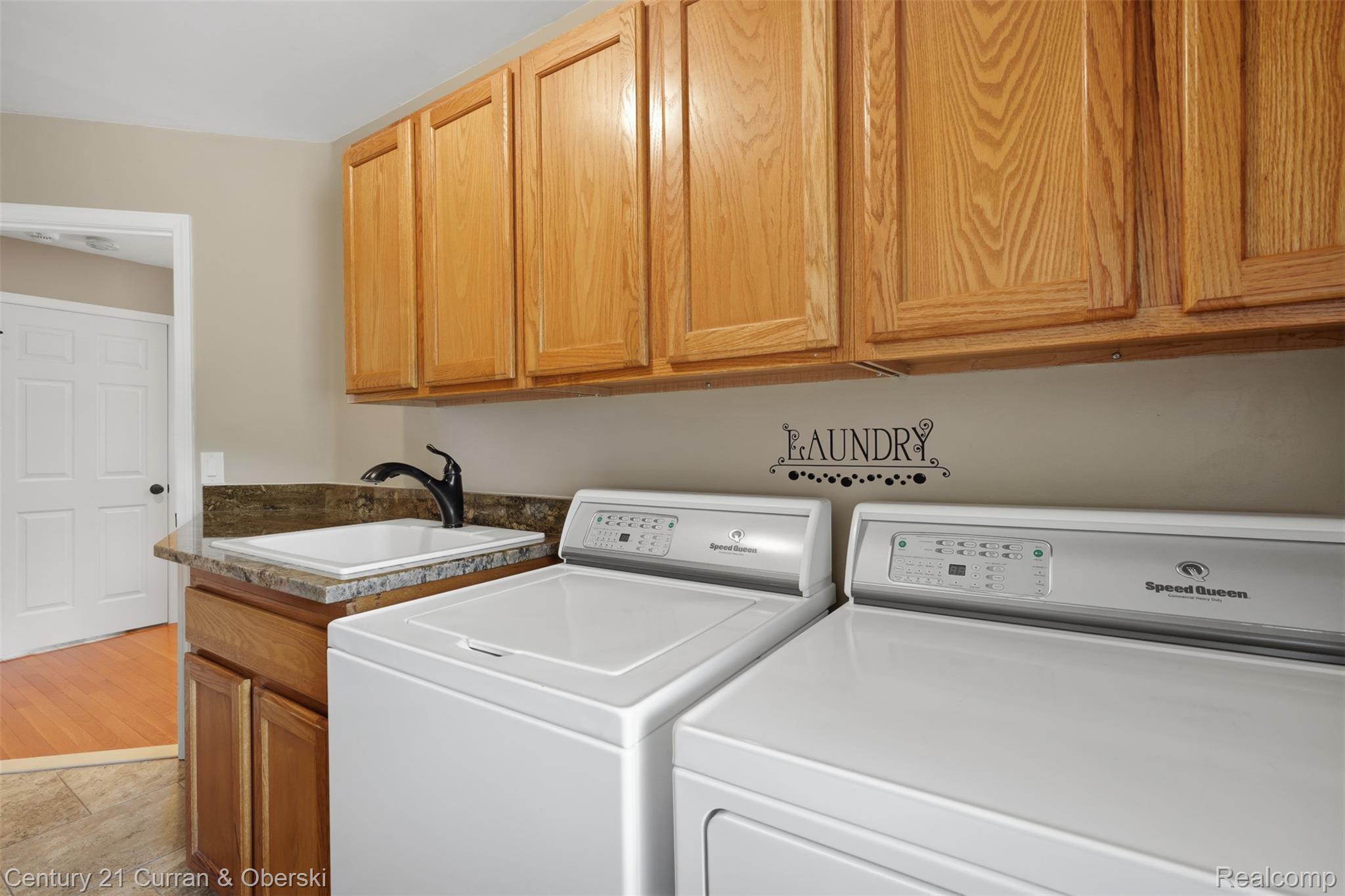Farmington Hills, Michigan, 48331, United States, 4 Bedrooms Bedrooms, ,4 BathroomsBathrooms,Residential,For Sale,2048985