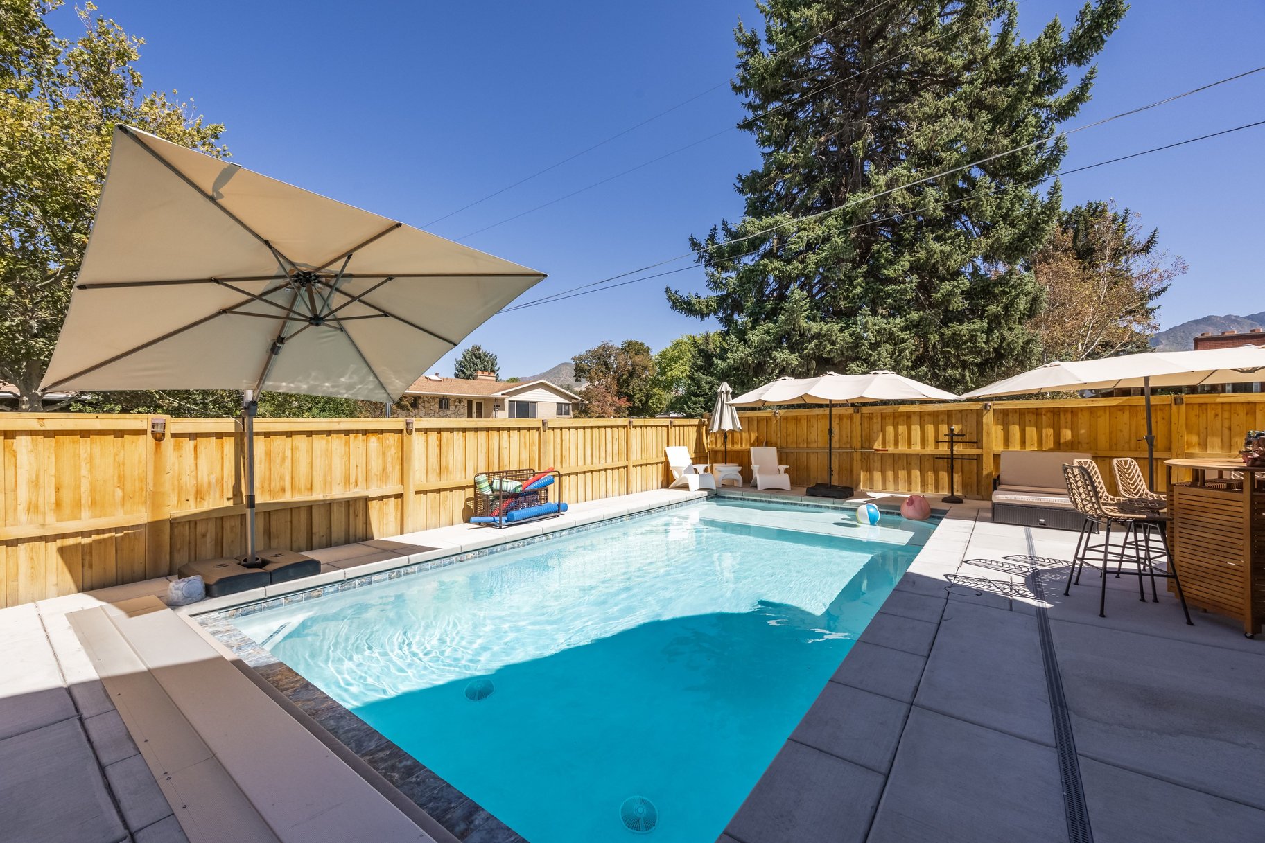  East Millcreek Living with New Saltwater Pool & Entertaining Spaces - 物件實景