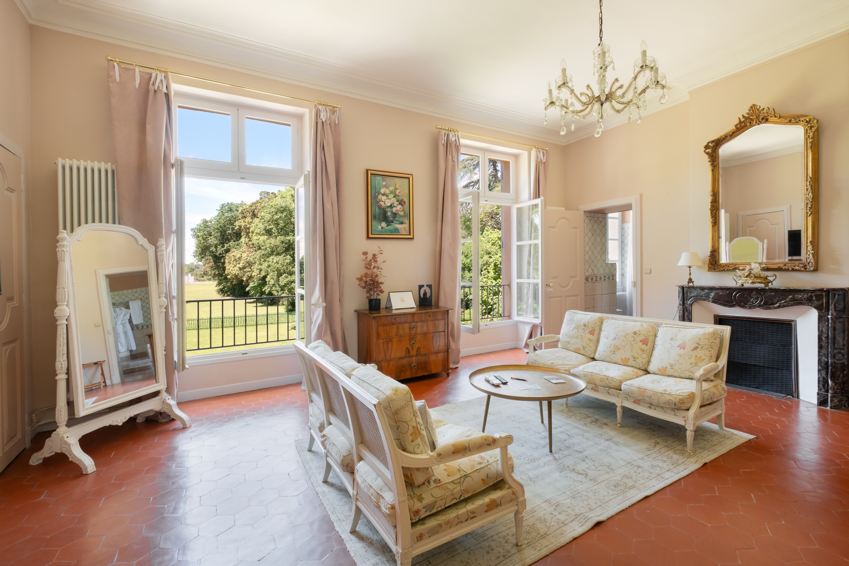  Pézenas 17TH-Century Chateau  Exceptional Estate & Hospitality Opportunity - 物件實景