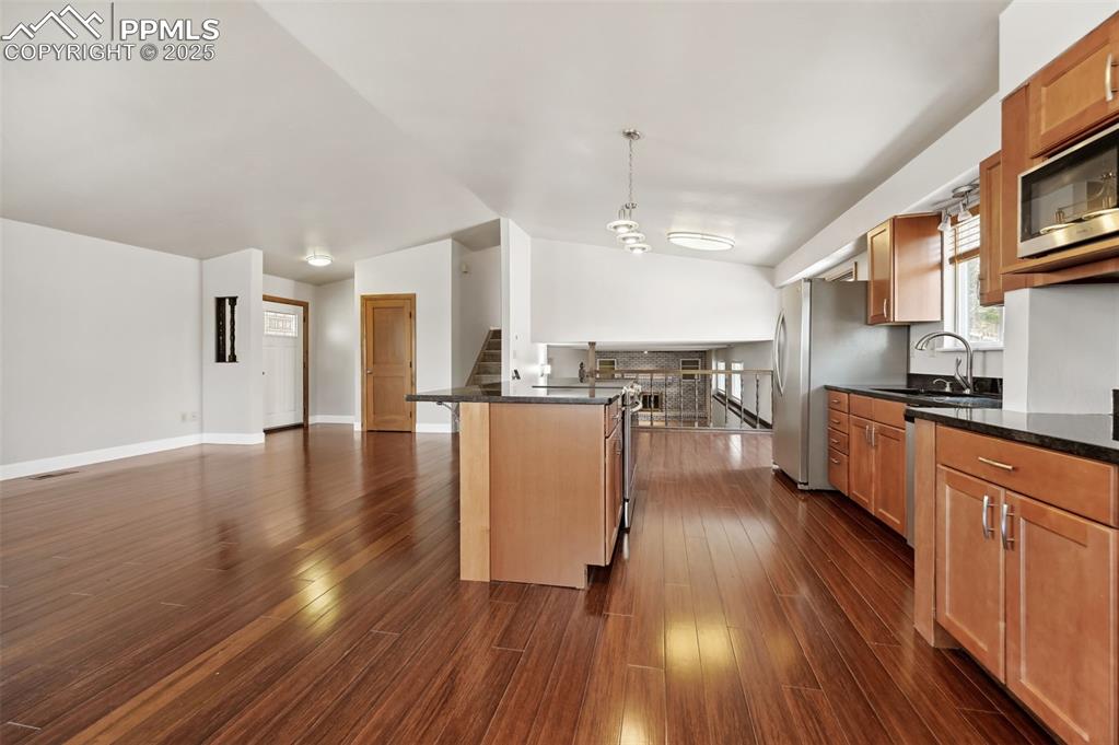 Colorado Springs, Colorado, 80919, United States, 3 Bedrooms Bedrooms, ,2 BathroomsBathrooms,Residential,For Sale,1793578