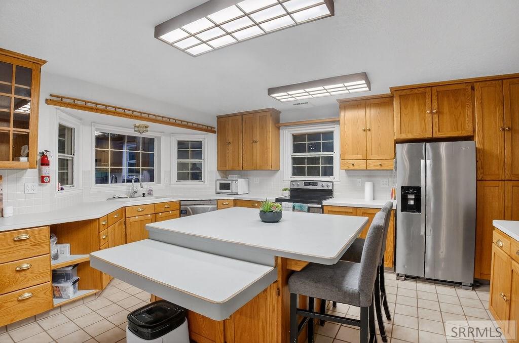 POCATELLO, Idaho, 83202, United States, 6 Bedrooms Bedrooms, ,4 BathroomsBathrooms,Residential,For Sale,1977598