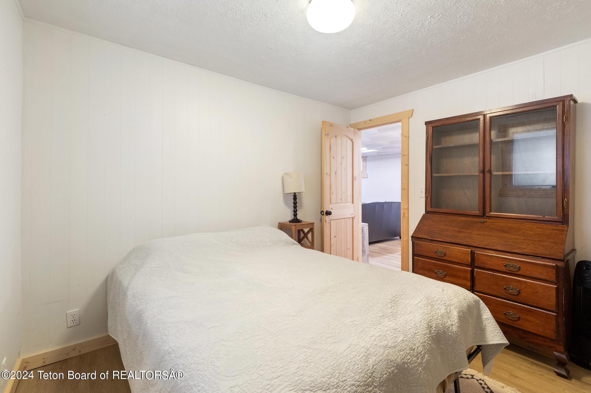 Alpine, Wyoming, 83128, United States, 2 Bedrooms Bedrooms, ,2 BathroomsBathrooms,Residential,For Sale,1922054