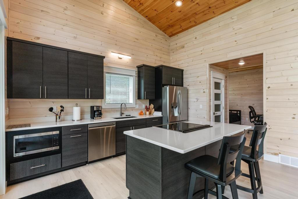 Cheboygan, Michigan, 49721, United States, 2 Bedrooms Bedrooms, ,1 BathroomBathrooms,Residential,For Sale,1856011
