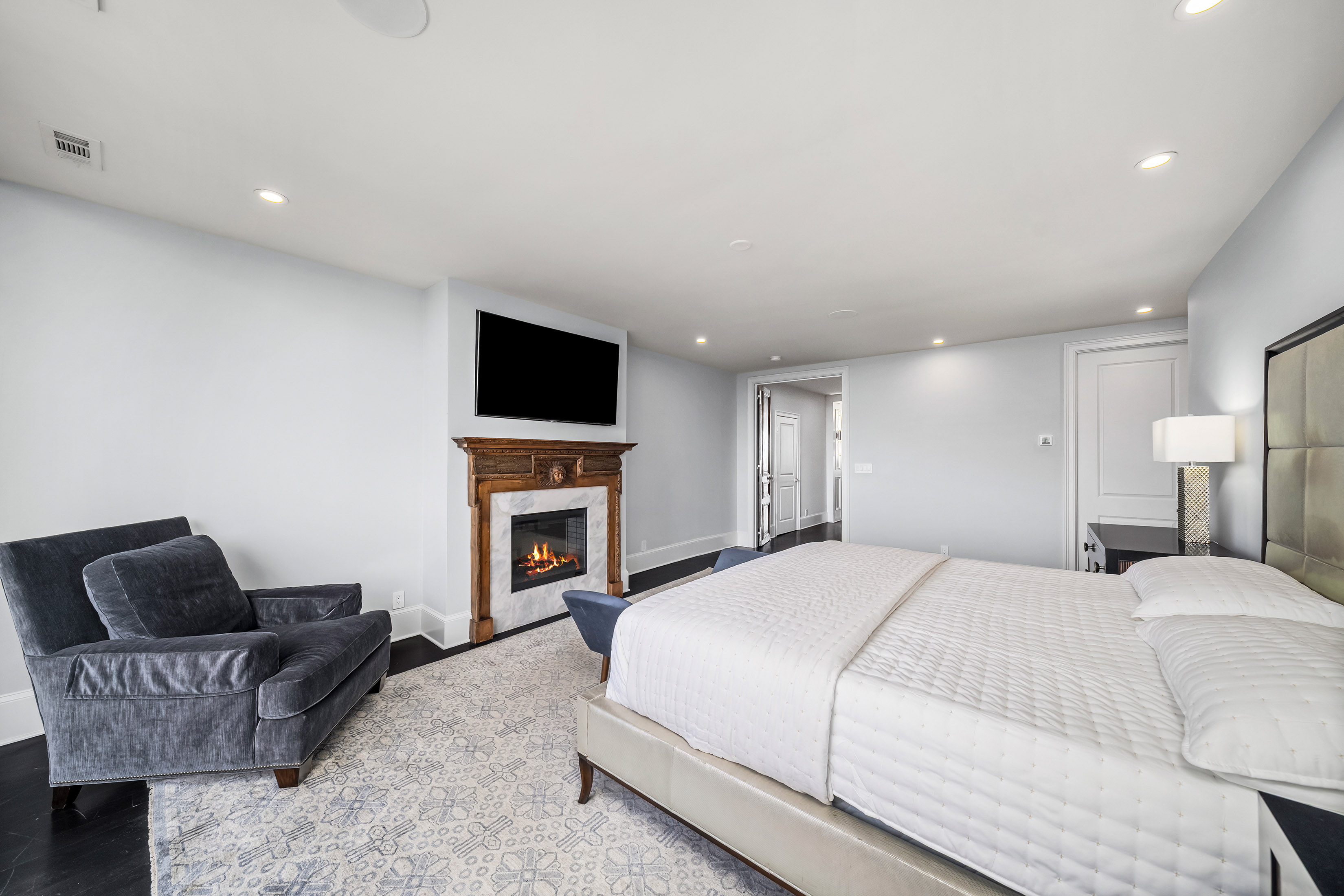  Fully Renovated Residence with Stunning Skyline Views - 物件實景