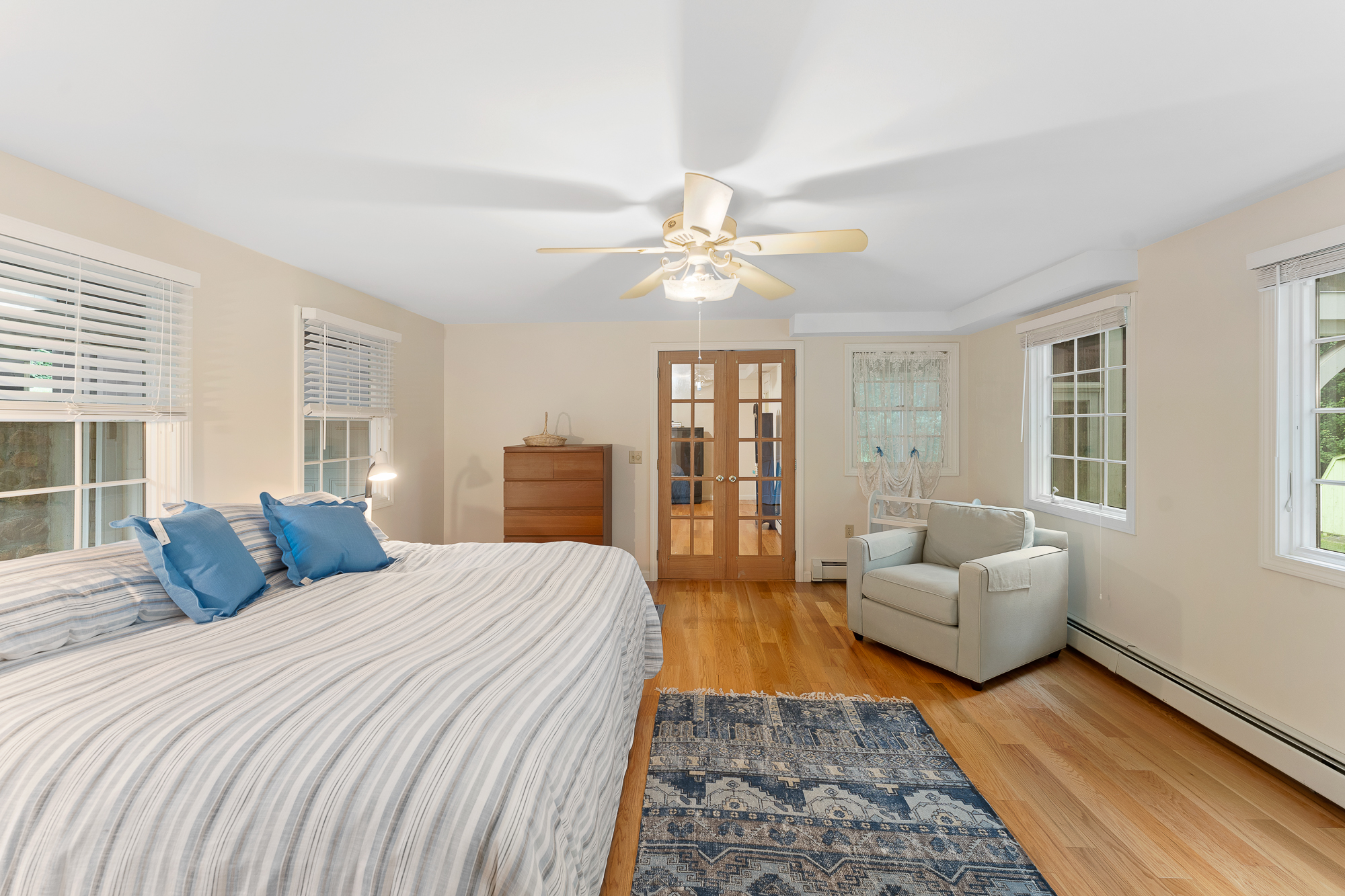 Westerly, Rhode Island, 02891, United States, 3 Bedrooms Bedrooms, ,2 BathroomsBathrooms,Residential,For Sale,1898536