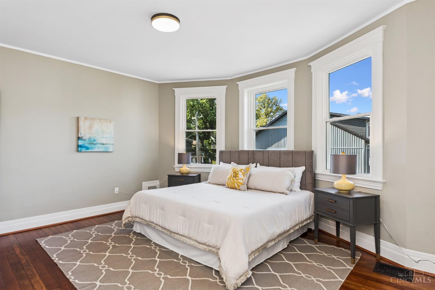 Cincinnati, Ohio, 45227, United States, 5 Bedrooms Bedrooms, ,3 BathroomsBathrooms,Residential,For Sale,1939173