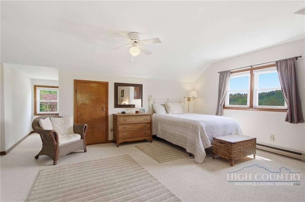 Spruce Pine, North Carolina, 28777, United States, 4 Bedrooms Bedrooms, ,2 BathroomsBathrooms,Residential,For Sale,2045160